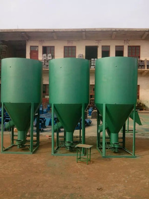 新遠卓2000型立式兩噸飼料攪拌機 鑄鐵自吸式，大中型養殖場的效率之選